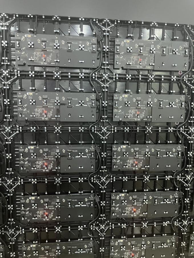 الصب الصمامي للوحة الألومنيوم الداخلية LED الجدار الفيديو الحديقة للطبقات الداخلية والخارجية 10